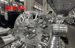 Polished Top Forged Big Truck wheel